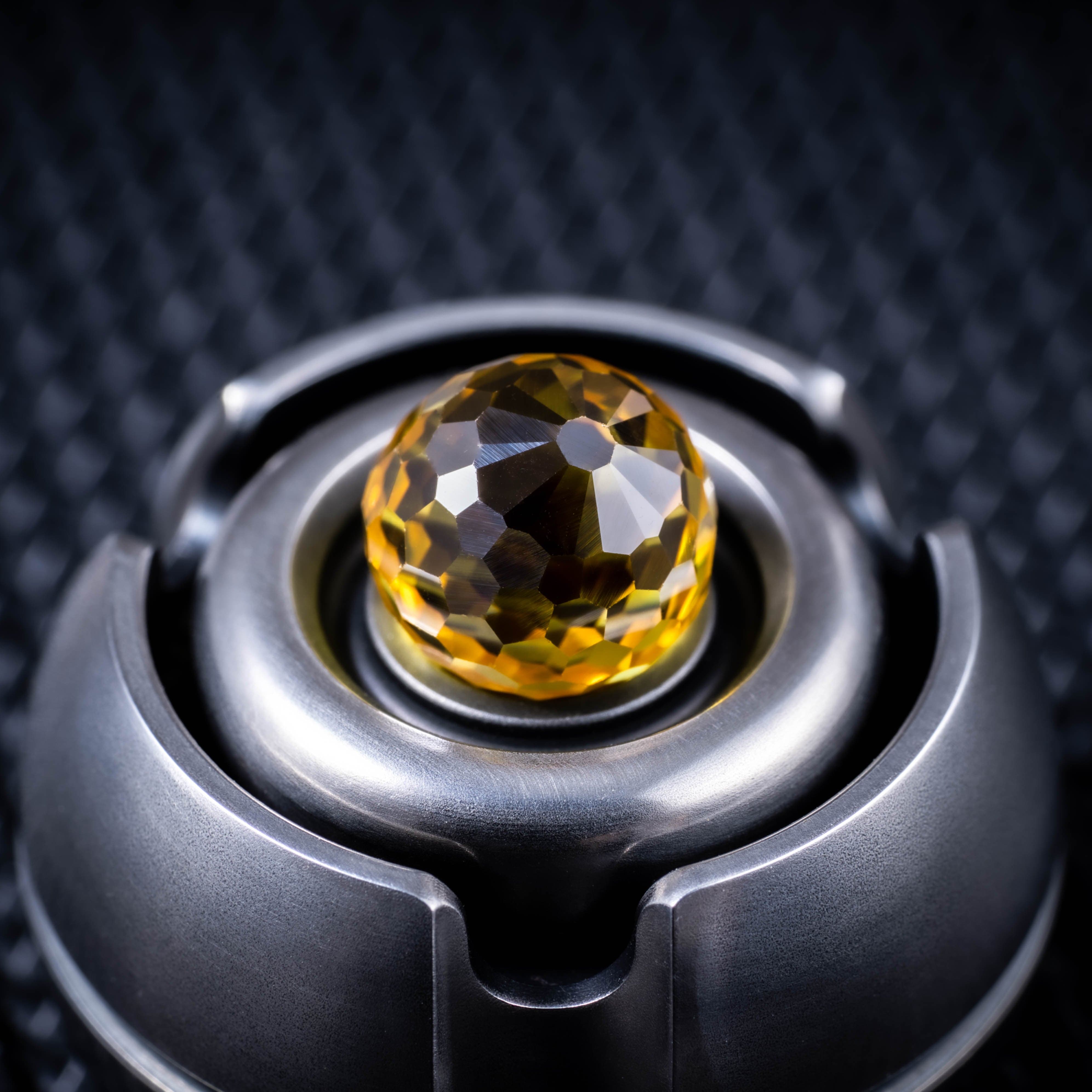 Cross section Zircon Bead